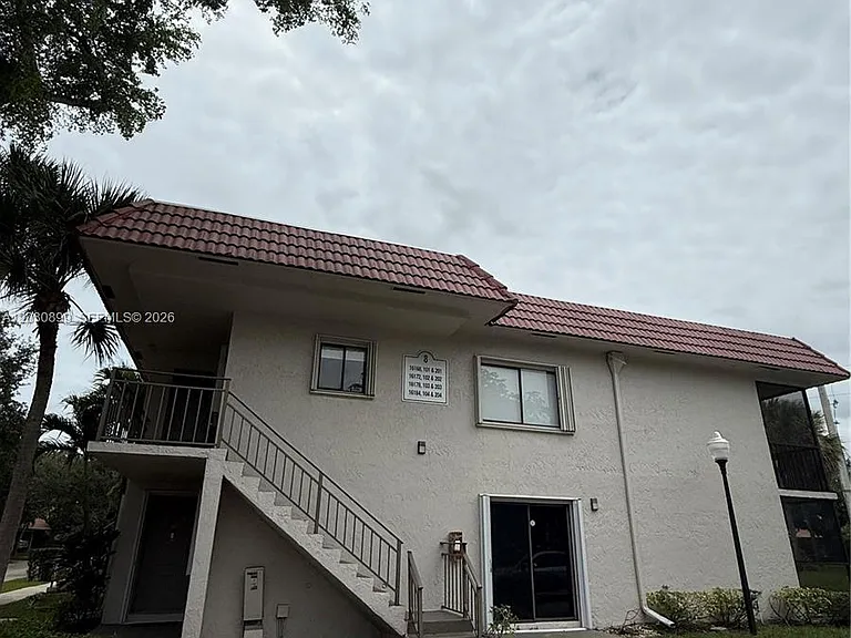 16184 Laurel Dr #204 — Photo 50