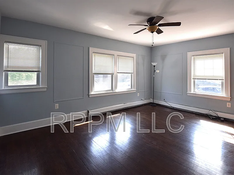 3 bed, 1.0 bath, $2,300 — Photo 4