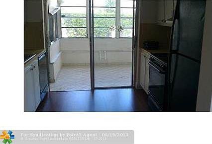 3rd image of 8521 NW 26th St