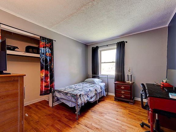 2nd image of 110 Eagle Cliff Dr