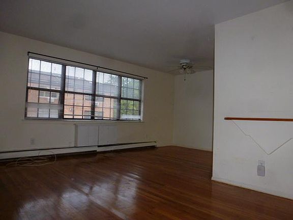 3rd image of 15610 78th St