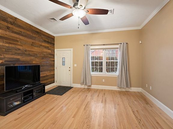 5th image of 32 Park St #7