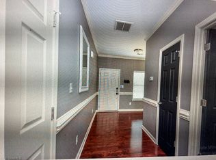 703 Central Park Ave #18, Greensboro, NC 27407