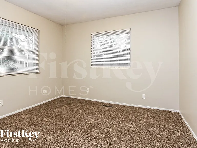 5102 Bertha St — Photo 10