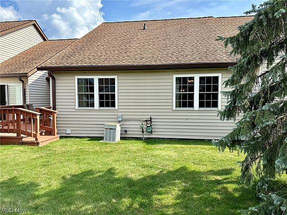 5th image of 5719 Gateway Ln #1102