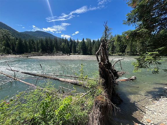 4th image of 5568 Trans Canada Hwy