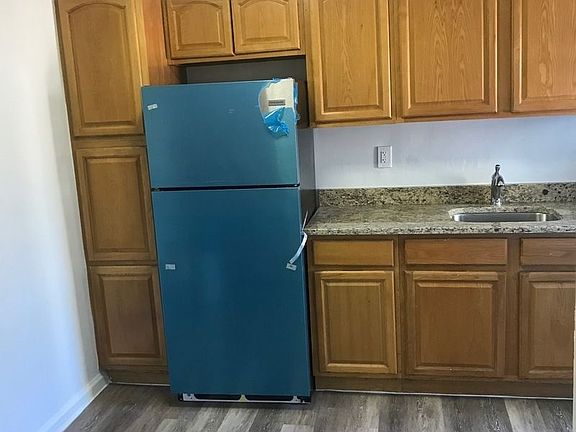 2nd image of 21933 Hillside Ave #3C