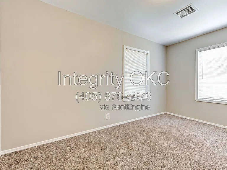 416 Reed Pl — Photo 8