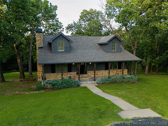 2nd image of 451465 Ridge Road Cir