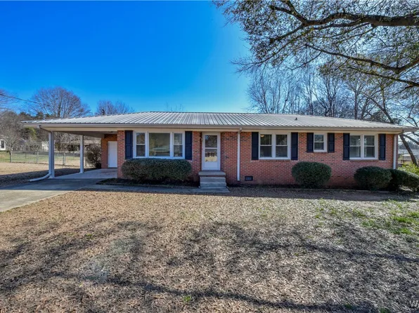 4207 Smith St, Northport, AL 35473