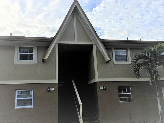 5th image of 284 Berkshire Ln #284