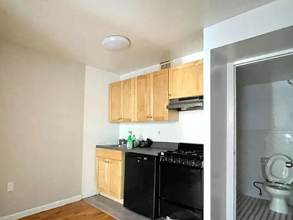 5th image of 514 E 5th St APT 6