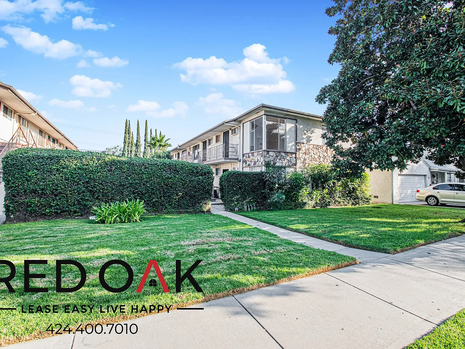 Bright 1-Bed with Hardwood-Style Floors, Stainless Steel Appliances, Air Conditioning and On-Site... — Photo 4