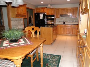 53722 Buckingham Ln, Shelby Township, MI
