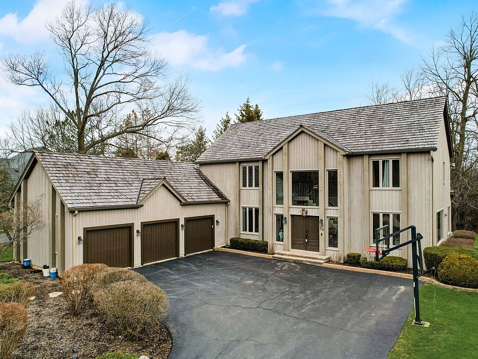 1st image of 24 Sherwood Dr