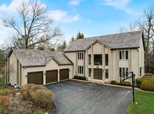 24 Sherwood Dr, Lincolnshire, IL