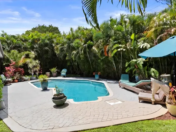 441 Davis Road, Palm Springs, FL 33461