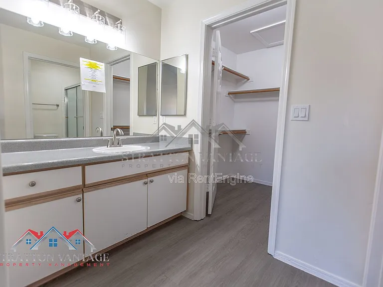 10401 N 52nd St #226 — Photo 22