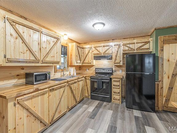 4th image of 1206 Apple St