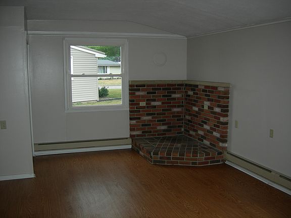 5th image of 809 Tule St