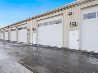 1049 Center Rd UNIT 48, Avon, OH 44011