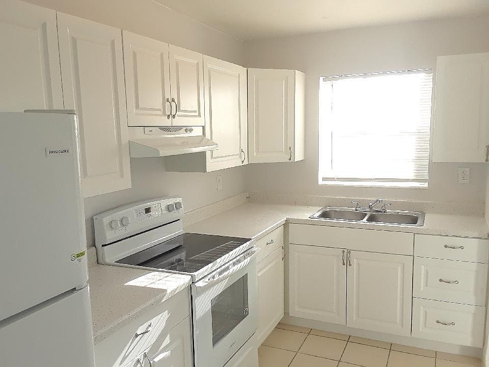 1st image of 1696 E Breezy Ln