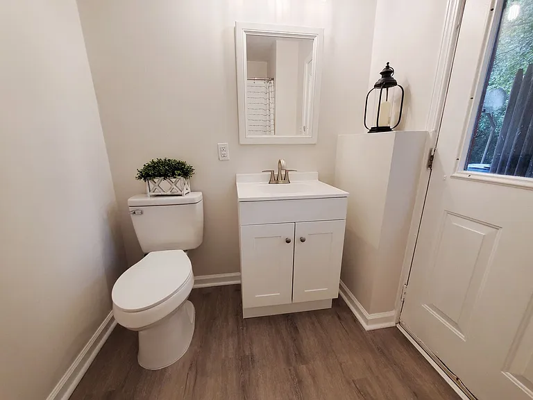 2824 Henslowe Dr — Photo 12