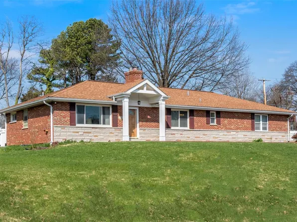 9501 Donalds Ct, Saint Louis, MO 63126