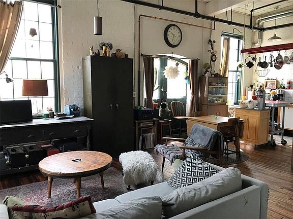 2nd image of 532 Kinsley Ave Unit 114