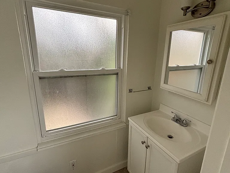 207 Kearsarge St #1 — Photo 7