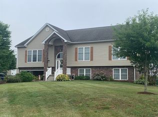 6245 Stone Ridge Dr, Dublin, VA 24084