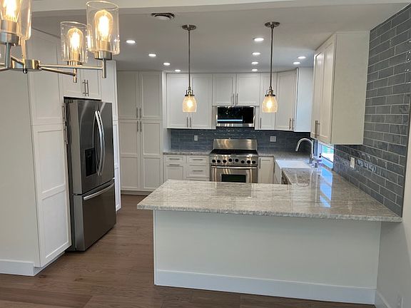 3rd image of 2324 La Linda Pl