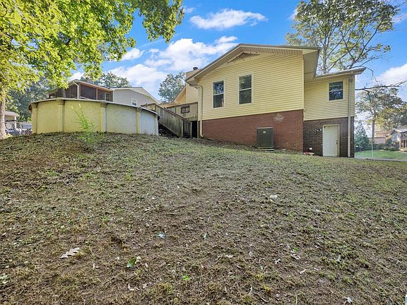 4th image of 636 Madeira Cir