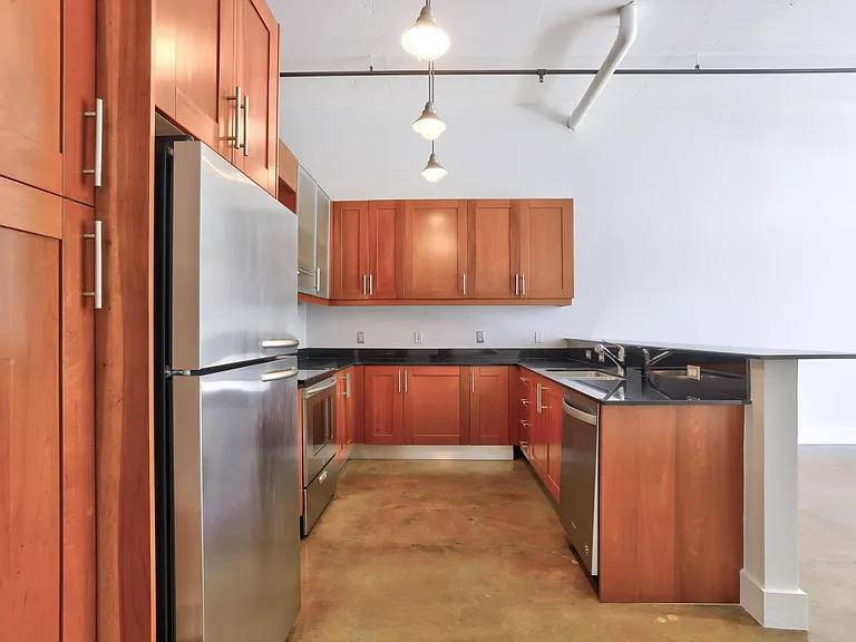 180 NE 4th Ave #204 — Photo 10