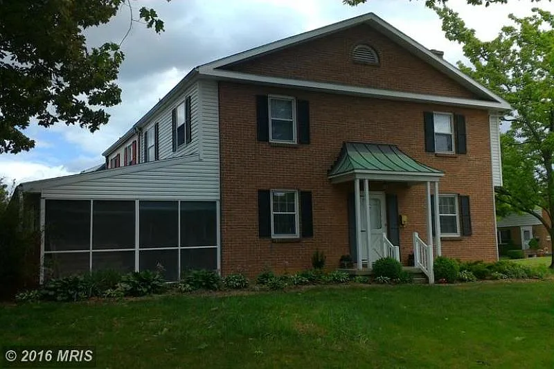 1017 Byers Ave photo 1