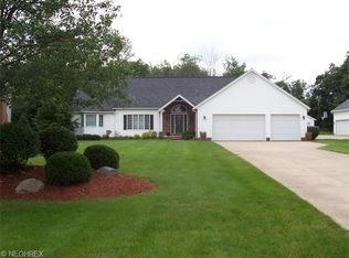 1050 Sand Run Rd, Akron, OH 44313