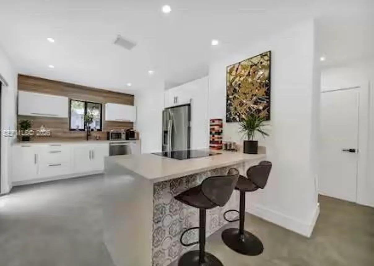 3 bed, 1500 sqft, $7,000 — Photo 4