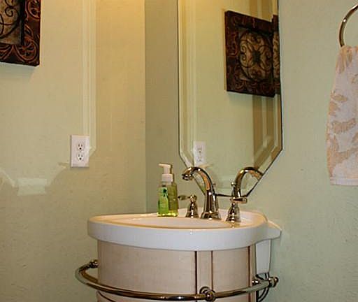 4th image of 15207 Waverly Canyon Ct