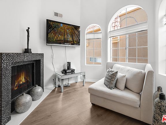 4th image of 4301 Fulton Ave APT 302