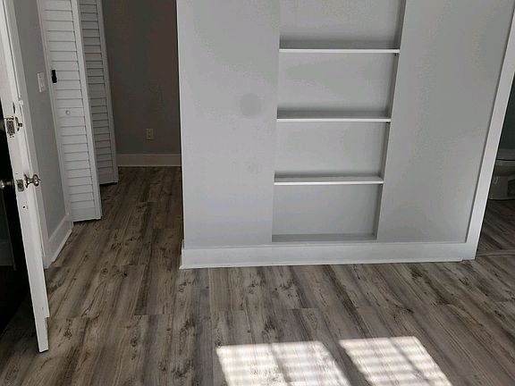 4th image of 149 Peachtree Cir NE #11