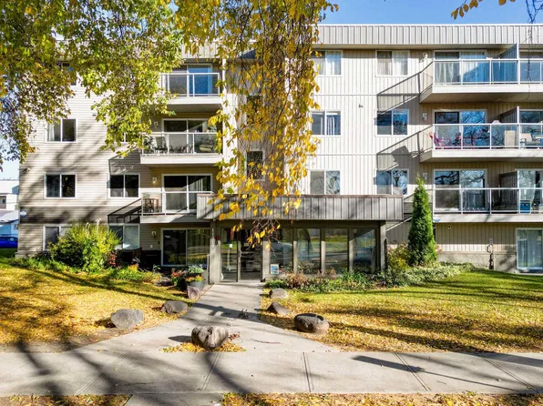 11019 107th St NW #406, Edmonton, AB T5H 2Z6
