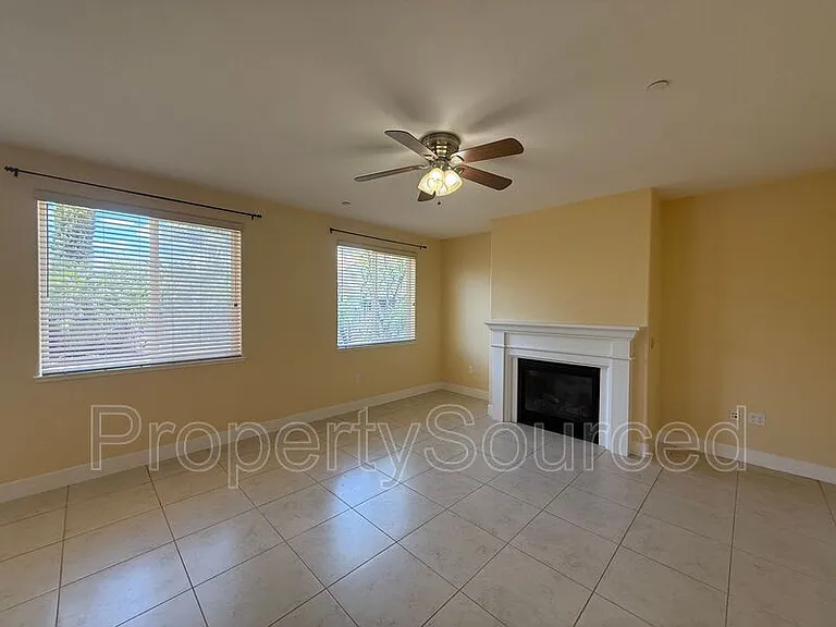 18517 Admiral Way — Photo 10