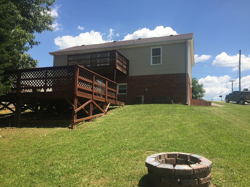 2nd image of 978 Bobcat Dr