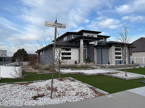 5th image of 1096 Valley Sage Dr