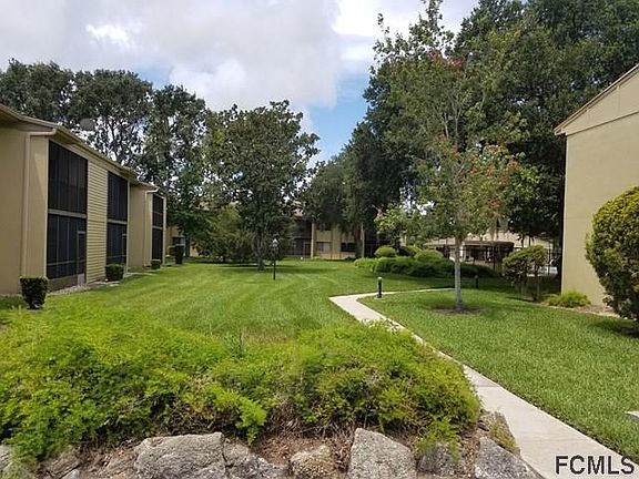 3rd image of 308 Palm Coast Pkwy NE APT 102