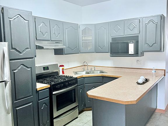 5th image of 4152 N Damen Ave #2