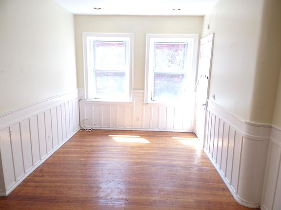 4th image of 220 Lexington Ave #17