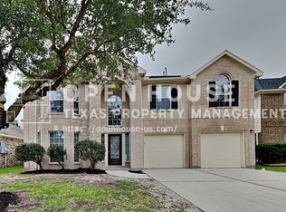 438 Pinewood Ridge Dr, Spring, TX 77386