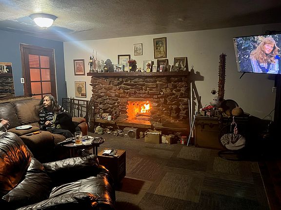 5th image of 1022 Cerro Vista Rd SW