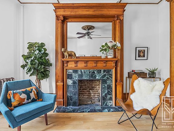 2nd image of 205 Park Pl APT 5